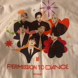 BTS official T-shirt Permission to Dance Size XL White